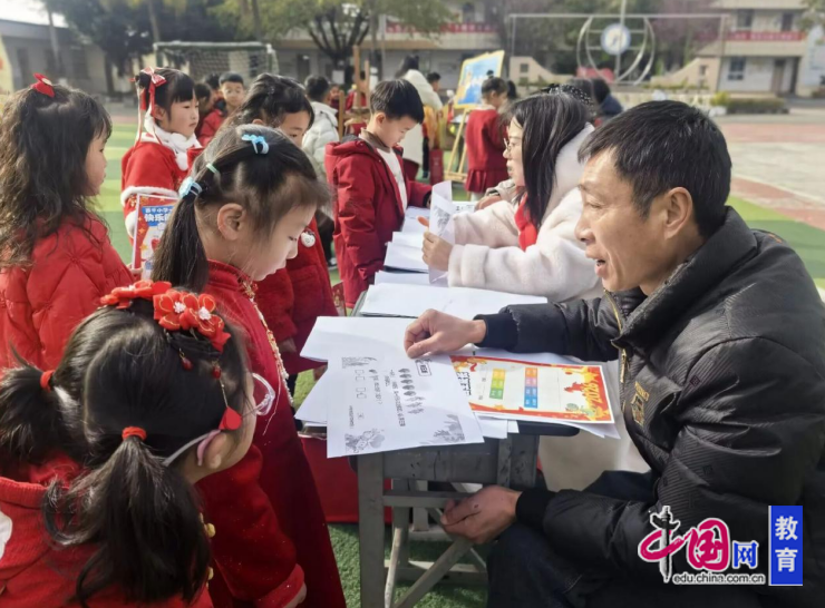 小马奔腾展本领趣味闯关乐无穷成都龙泉驿西平小学开展一、二年级乐考活动(图2) 小马奔腾展本领趣味闯关乐无穷成都龙泉驿西平小学开展一、二年级乐考活动(图2)